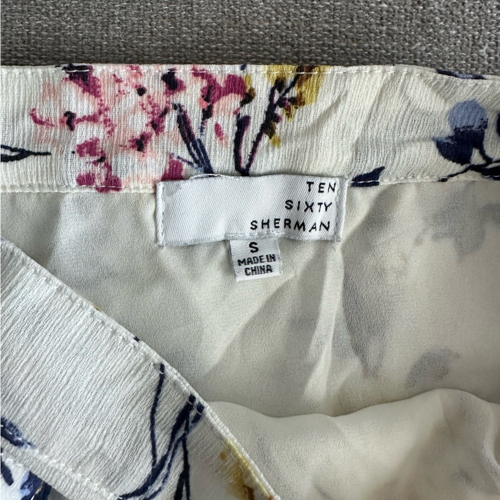 Maxi wrap skirt - size small - floral print - Picture 5 of 5